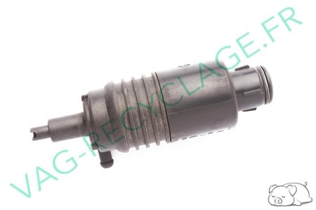 Pompe lave-glace 4A0955651 Audi 80 B4 Audi 100 C4 Audi A4 B4 Audi A6 C4 - Image 1
