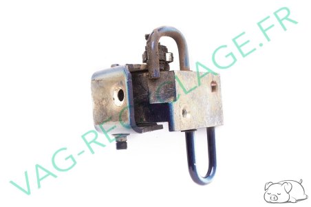 Charnière inférieure de porte arrière droite Touran 1T0833412A - Image 2