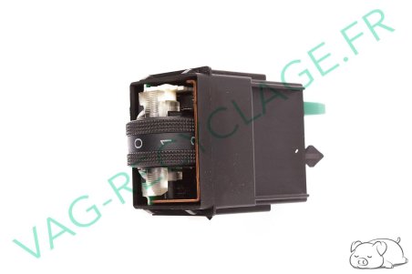 Bouton siège chauffant 4B0963563B Audi A3 8L Audi A4 B5 Audi A6 C5 RS4 B5 RS6 C5 - Image 1