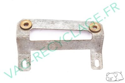 Patte support essuie-glace arrière 867955717 Polo 2 Phase 1 86C - Image 1