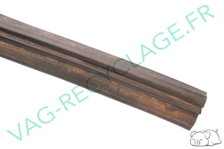 Joint de porte avant gauche 191867365C Golf 2 et Jetta 2 - Image 1