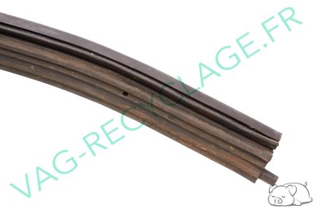 Joint de porte arrière droit 191867365C Golf 2 et Jetta 2 - Image 2