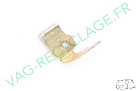 Equerre droite fixation dossier banquette arrière 8D0886708B Audi A4 B5 RS4 - Image 1