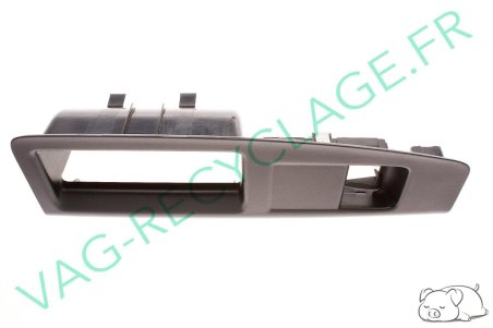 Poignée / cache boutons vitres électriques 6Q1867171E pour Polo 4 9N 9N3 - Image 2