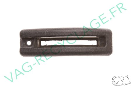 Cache levier de siège avant Corrado Golf 1 Cab Golf 3 Polo 3 165881607 - Image 1