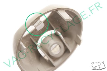 Cache sangle de maintient 1C0857958 pour New Beetle - Image 3