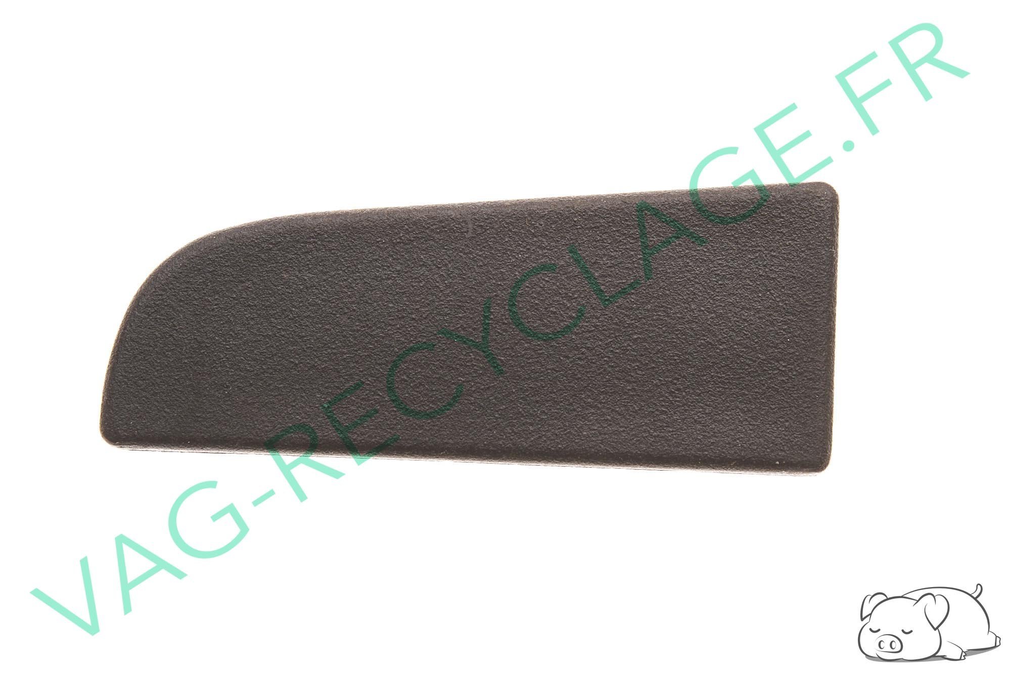 Cache gauche sur console centrale 6N0863497 Polo 3 Phase 2 6N2 et Lupo - Image 1