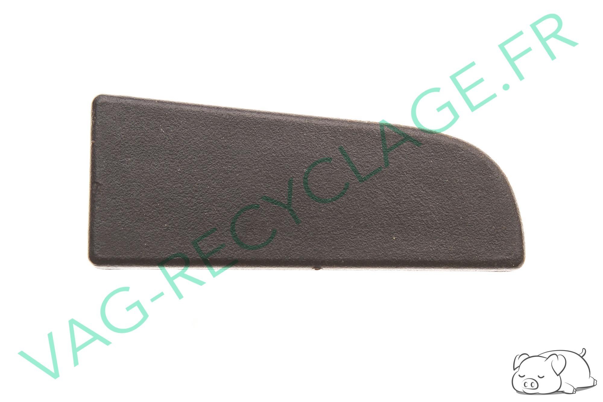 Cache droit sur console centrale 6N0863498 Polo 3 Phase 2 6N2 et Lupo - Image 1