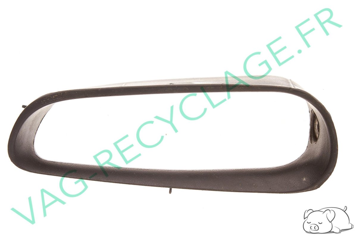 Cache inférieur poignée porte intérieure gauche 8D0867395 Audi A4 B5 et RS4 B5 - Image 1