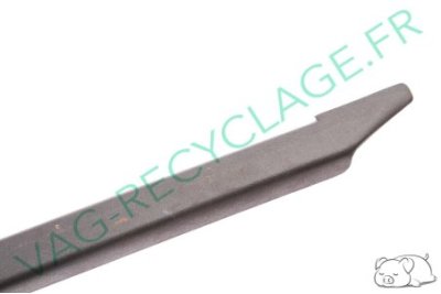 Cache glissière de siège avant coté passager Golf 3 Corrado 357881088 (moyen) - Image 1