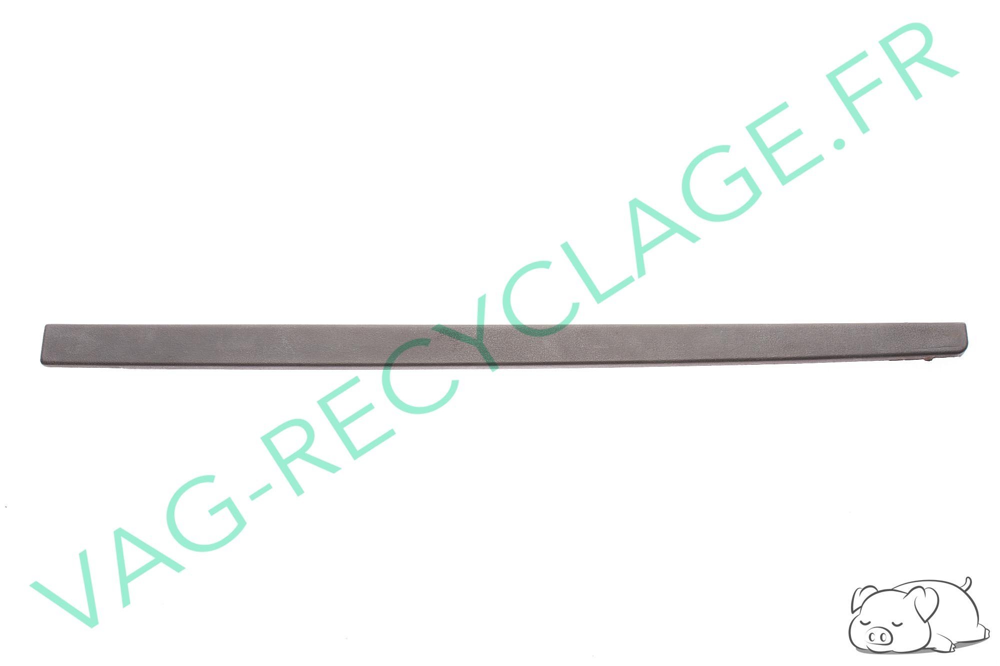 Cache inférieur droit guide toit ouvrant 8D0877794 pour Audi A3 8L Audi A4 B5 - Image 1