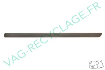 Cache droit tableau de bord 1K1858529 noir/argent look filet Golf 5 Scirocco - Image 1