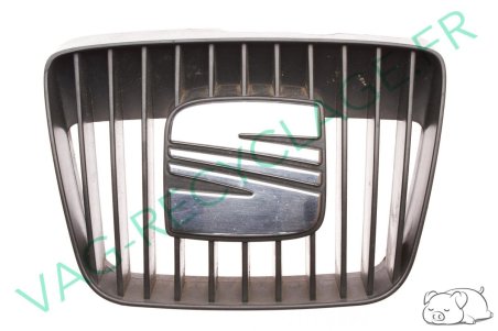 Calandre 6K0853654D pour Seat Cordoba et Seat Ibiza 2 de 1999 à 2002 - Image 1