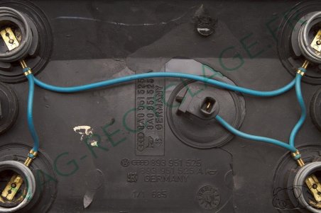 Cache klaxon centre volant 8A0951525A Audi 80 B3 B4 Audi 100 C3 Audi 80 Coupé - Image 3