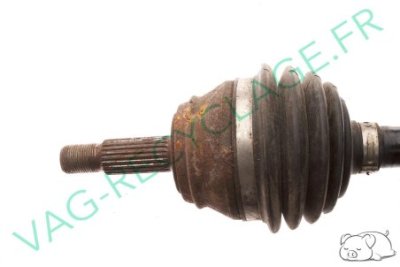 Cardan gauche 1H0407331E pour Vento Golf 3 Golf 4 Cab avec boite automatique - Image 1