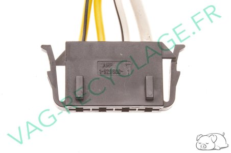 Fiche connecteur 4 pôles 191972754 Polo 3 Passat Golf 3 Transporter T4 - Image 3