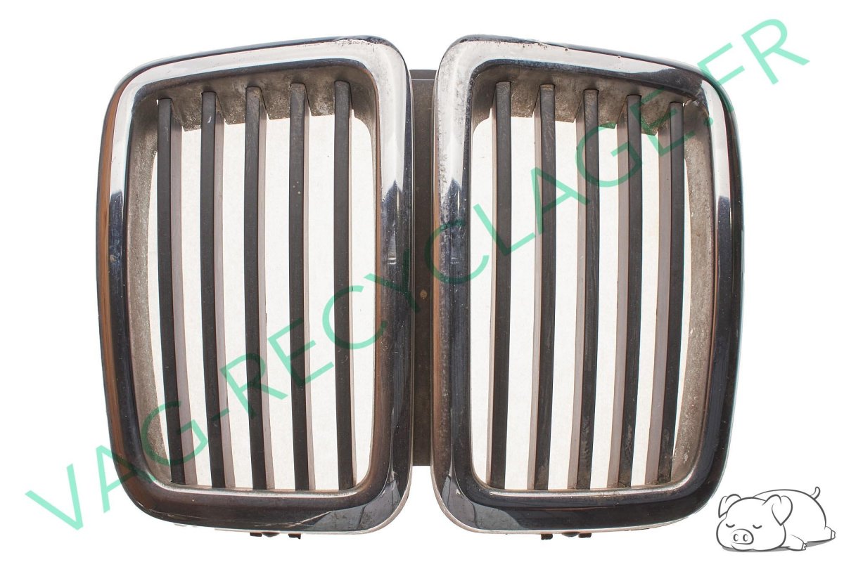 Haricots grille de calandre 51131873253 Bmw série 5 E28 - Image 1