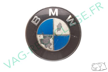 Logo emblème capot moteur BMW 51141872324 Bmw E21 E30 E24 E23 E32 Z1 E28 E34 - Image 1