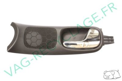Poignée de porte intérieure droite 8D1837020 pour Audi A4 B5 - Image 1