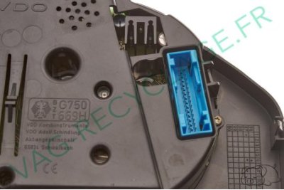 Compteur VDO 8D0919860E pour Audi A4 B5 268916km - Image 4