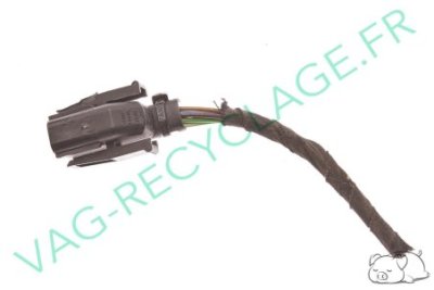 Boitier fiches plates 10 pôles 8D0972980 Audi A4 B5 Audi RS4 B5 A6 C4 A8 D2 - Image 1