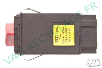 Bouton de warning signal de détresse 8D0941509H pour Audi A4 B4 et Audi RS4 B5 - Image 1