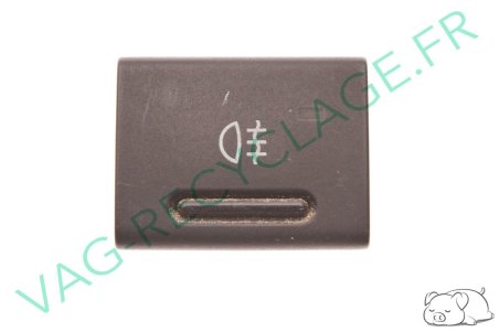 Bouton anti-brouillard arrière 8D0941563 pour Audi A4 B5 et Audi RS4 B5  - Image 1