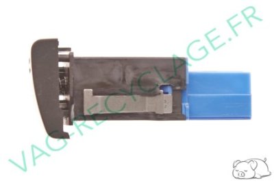 Bouton anti-brouillard arrière 8D0941563 pour Audi A4 B5 et Audi RS4 B5  - Image 3