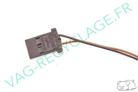 Fiche plate 2 pôles noire 443906231 pour Volkswagen Audi Seat Skoda - Image 1