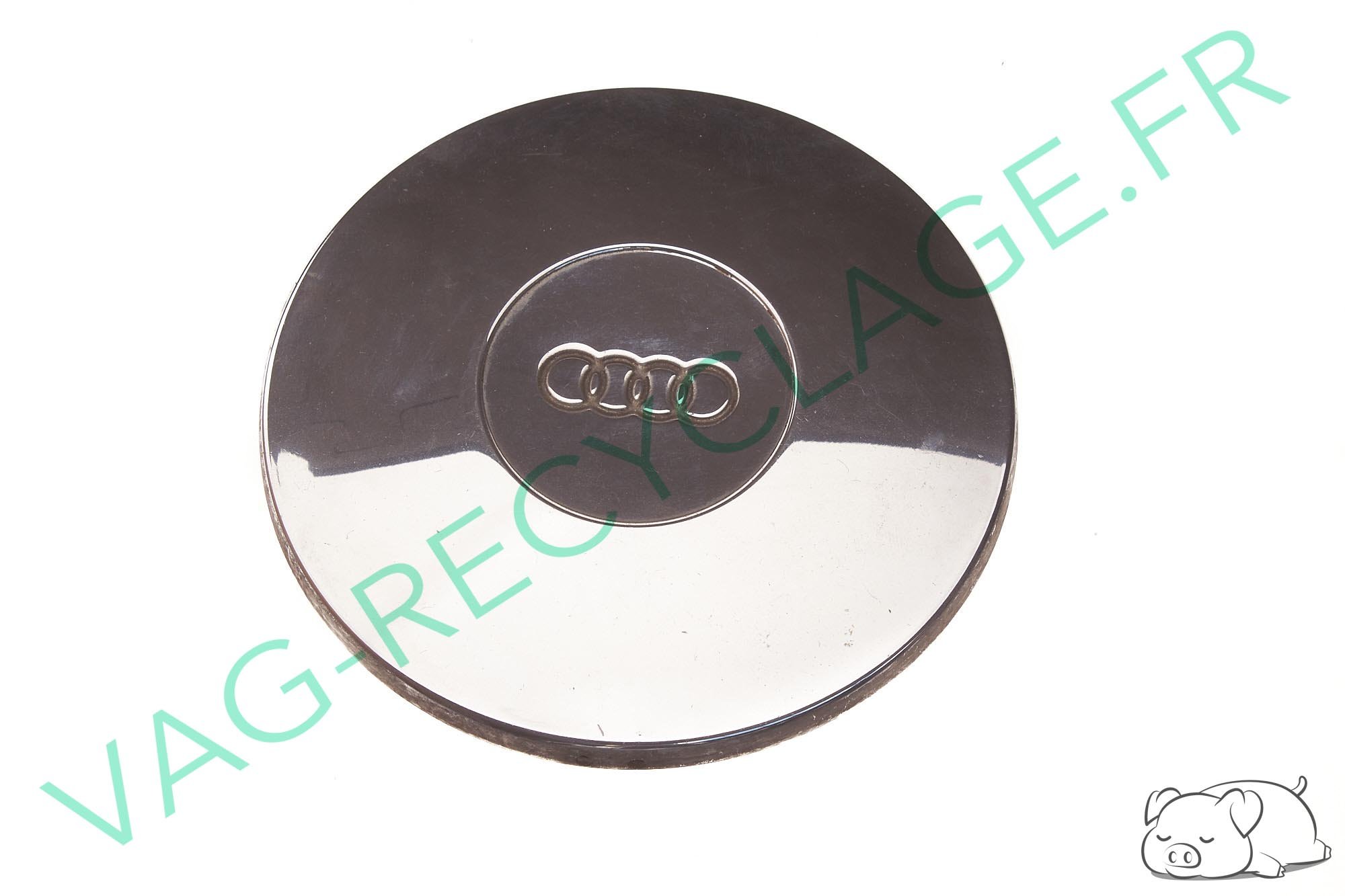 Enjoliveur de roue chromé 823601151B pour Audi 80 B1 et Audi 80 B2 - Image 1