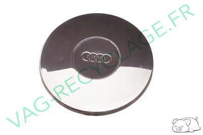 Enjoliveur de roue chromé 823601151B pour Audi 80 B1 et Audi 80 B2 - Image 1