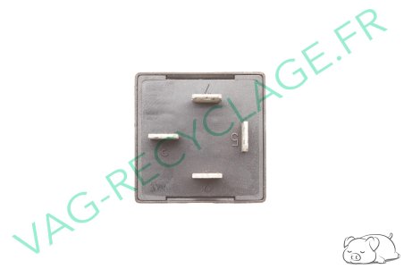 Relai éclairage seuil de porte 382 4D0907131 Audi A3 8L Audi A4 B5 Audi A8 D2 - Image 3