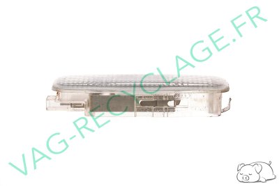 Plafonnier éclairage intérieur 8L0947105A pour Audi A3 8L - Image 1