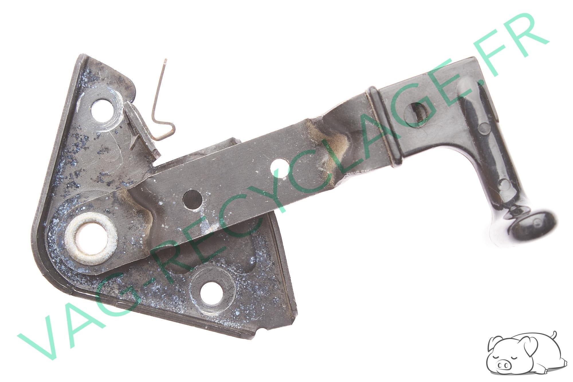 Levier ouverture capot 8D1823531C pour Audi A4 B5 et Audi RS4 B5 - Image 1