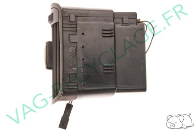 Grille ventilation tableau bord 8L0820901C pour Audi A3 8L Phase 2 - Image 1