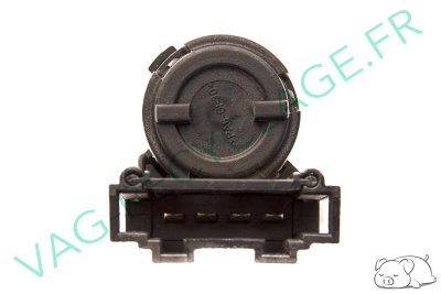 Contacteur feux stop 1J0945511C pour Audi A3 8L et Audi TT 8N - Image 4