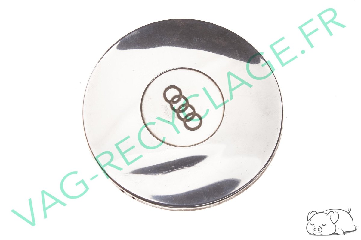 Enjoliveur de roue chromé 823601151B pour Audi 80 B1 et Audi 80 B2 (moyen) - Image 1