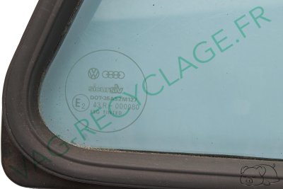 Vitre porte arrière droite avec joint 193845216A 193845218A Golf 2 Jetta 2 - Image 1