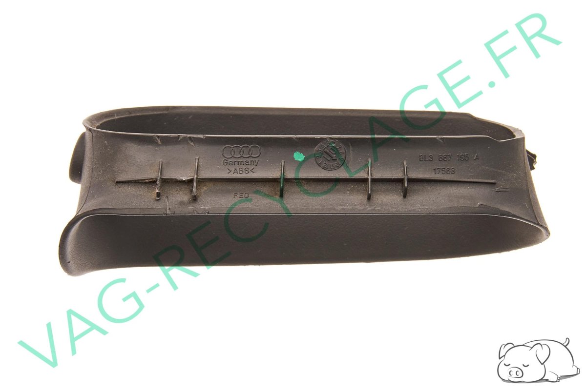Cache inférieur poignée porte intérieure gauche 8L3867195A Audi 8L Phase 2 - Image 1