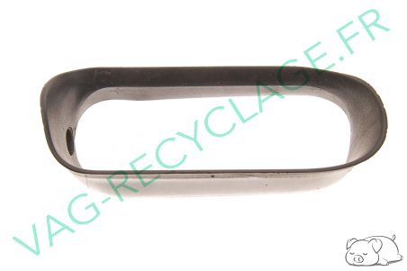 Cache inférieur poignée porte intérieure gauche 8L3867195A Audi 8L Phase 2 - Image 4