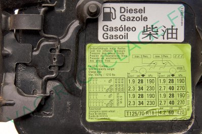 Trappe d'essence noir métallisé 8L0809905A pour Audi A3 8L (Diesel) - Image 3