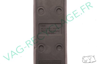 Tapis vide-poches console centrale 8L0863301F pour Audi A3 8L Phase 2 - Image 3