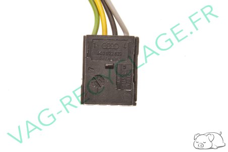 Fiche faisceau 4 pôles 4D0972623 pour Audi Seat Skoda Volkswagen - Image 2