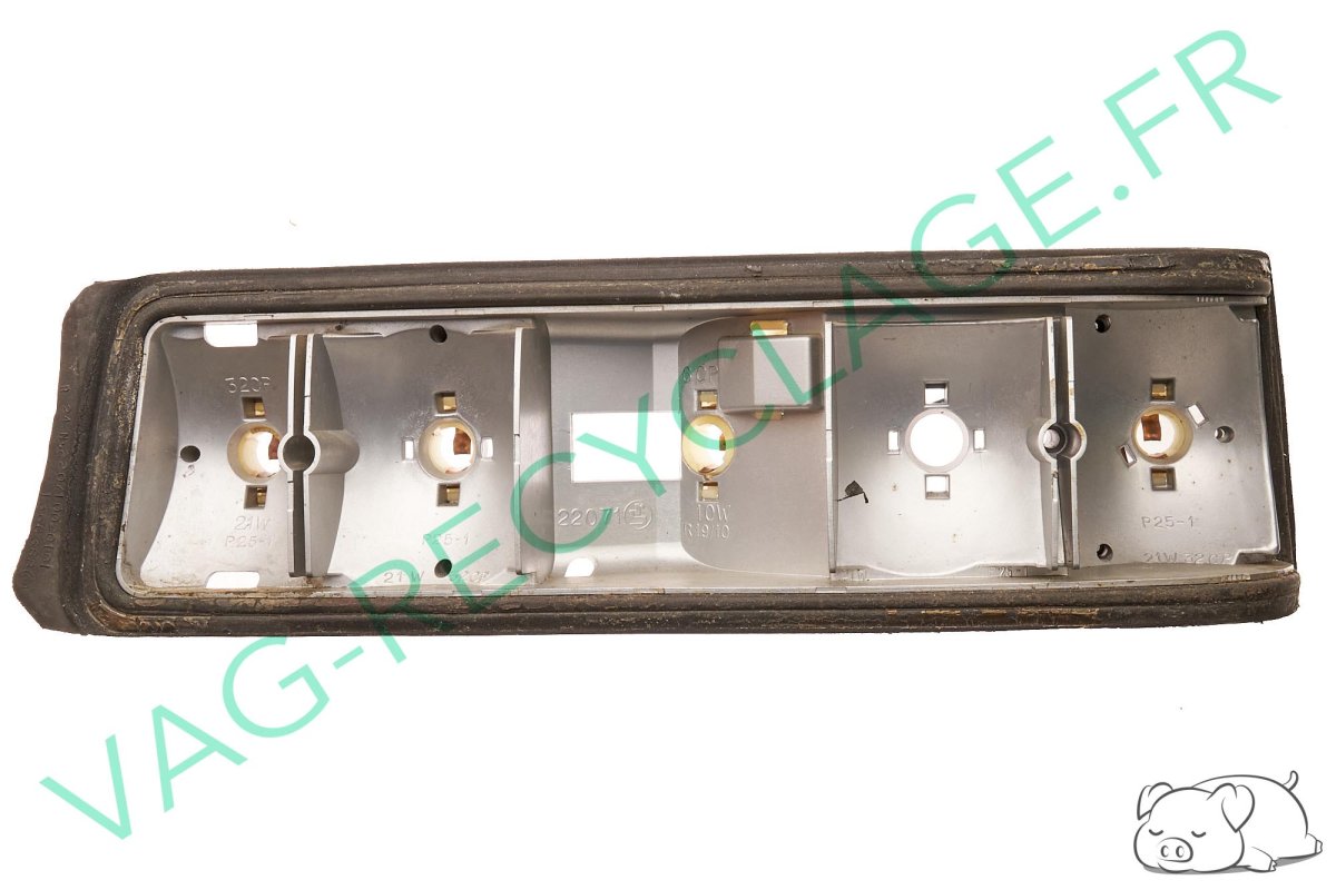 Réflecteur feux arrière droit 1367506 pour Bmw série 3 E21 316 320 320/6 323i - Image 1