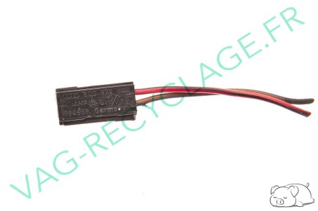 Fiche faisceau 2 pôles noire 8D0972623 pour Audi Seat Skoda Volkswagen - Image 1