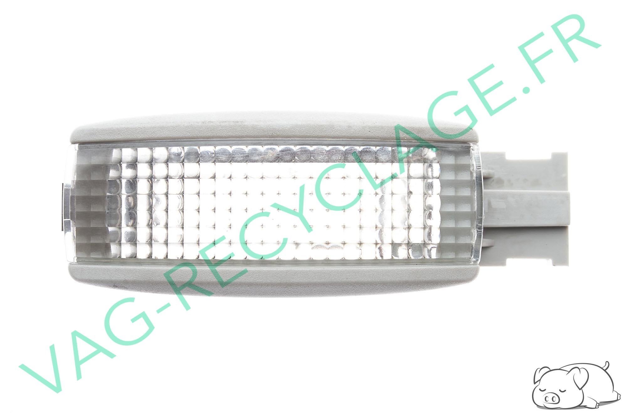 Eclairage intérieur 3B0947113 Golf 4 Bora NewBeetle Polo 4 Touran Transporter - Image 1