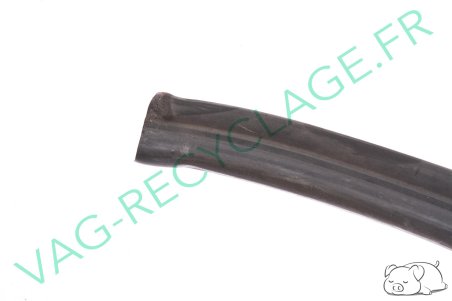 Joint de capot moteur 6Q0823723 pour Volkswagen Polo 4 9N 9N3 - Image 2