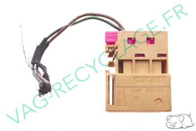 Fiche femelle rétroviseur extérieur 6Q0971633A Transporter T5 et Polo 4 Polo 5 - Image 1