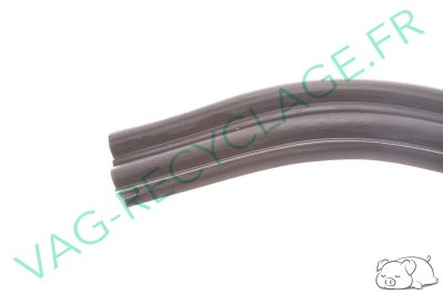 Joint de capot moteur 8L0823723 pour Audi A3 8L - Image 1