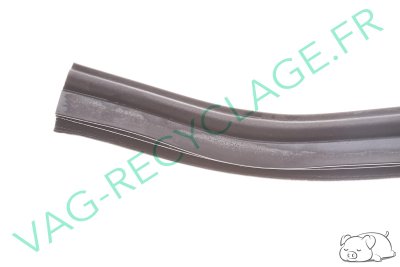 Joint de capot moteur 8L0823723 pour Audi A3 8L - Image 3